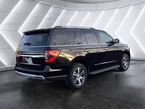 Used 2024 Ford Expedition Limited image 4
