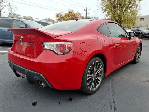 Used 2014 Scion FR-S image 3