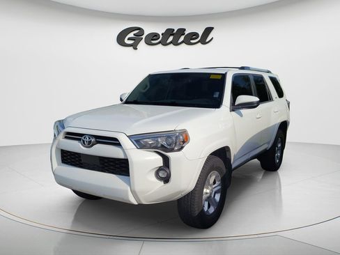 Used 2021 Toyota 4Runner SR5 AWD/4WD image 2