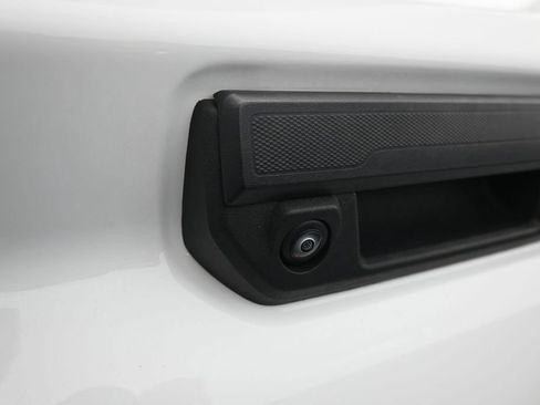 Used 2025 Chevrolet Colorado Trail Boss AWD/4WD image 31