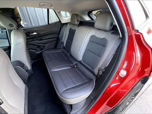Used 2024 Chevrolet Trax ACTIV w/ Driver Confidence Package FWD image 26