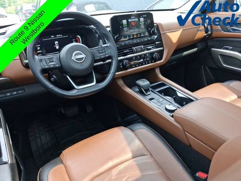 Used 2023 Nissan Pathfinder Platinum AWD/4WD image 14