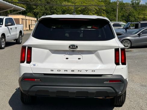 Used 2021 Kia Sorento LX FWD image 7