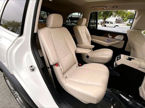 Used 2023 Mercedes-Benz GLS 450 4MATIC image 18