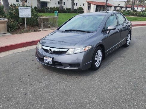 Used 2010 Honda Civic LX image 2