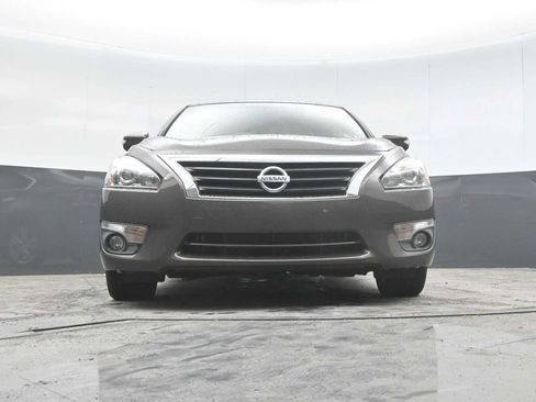 Used 2013 Nissan Altima 3.5 SV w/ Navigation Pkg FWD image 27
