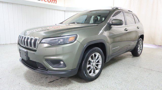 Used 2020 Jeep Cherokee Latitude Plus FWD image 2