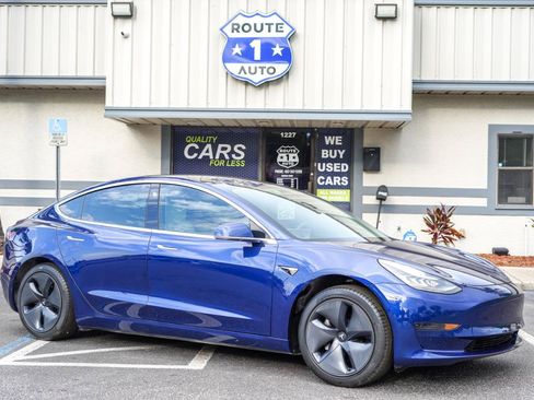 Used 2020 Tesla Model 3 Standard Range Plus RWD image 4
