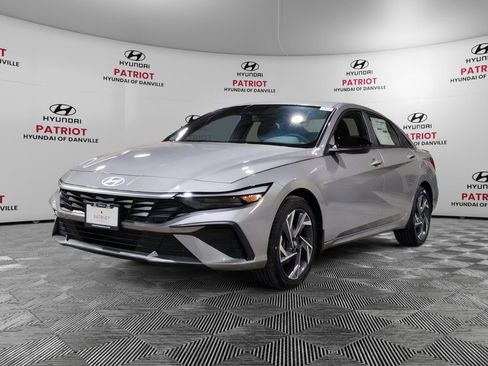 Used 2025 Hyundai Elantra Sport image 8