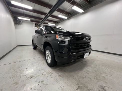 Certified 2022 Chevrolet Silverado 1500 RST w/ Z71 Off-Road Package image 2