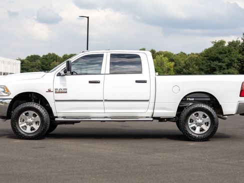 Used 2015 RAM 2500 Tradesman w/ Chrome Appearance Group AWD/4WD image 13