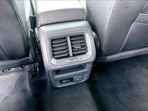Used 2020 Volkswagen Tiguan SE w/ Panoramic Sunroof Package FWD image 25