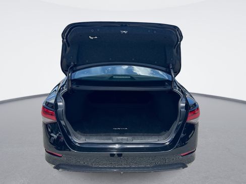 Used 2024 Nissan Sentra SV FWD image 14