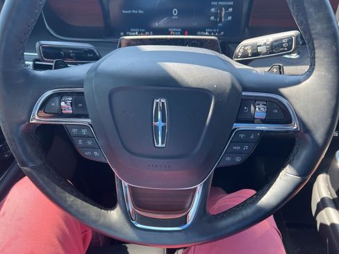 Used 2024 Lincoln Navigator L Reserve image 12