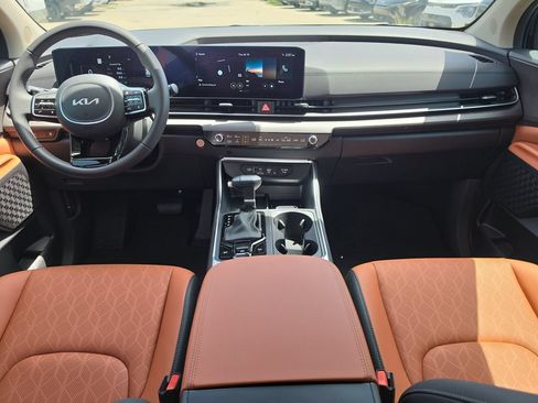 New 2026 Kia Carnival SX FWD image 13