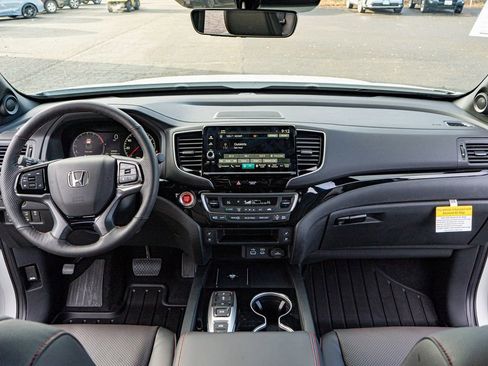 New 2026 Honda Ridgeline Black Edition image 18