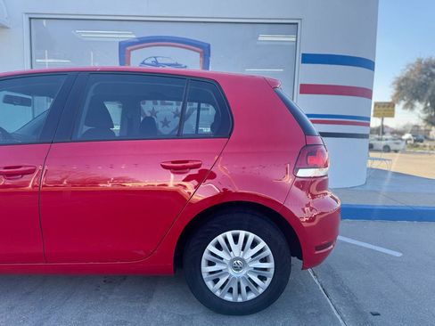 Used 2013 Volkswagen Golf 4-Door image 22
