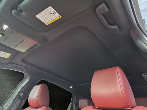 Used 2025 MAZDA CX-70 3.3 Turbo S w/ Premium Package image 7