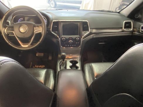 Used 2018 Jeep Grand Cherokee Limited AWD/4WD image 13
