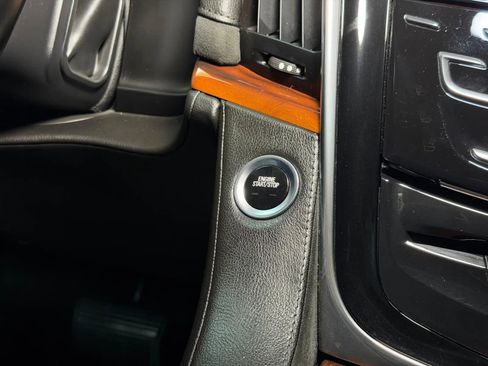 Used 2015 Cadillac Escalade Premium image 39