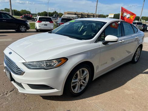 Used 2018 Ford Fusion S image 4