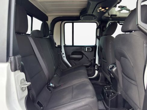 Used 2023 Jeep Gladiator Sport w/ Trailer Tow Package image 26