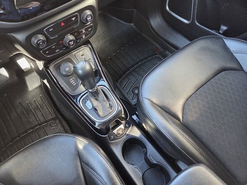 Used 2020 Jeep Compass Latitude AWD/4WD image 25