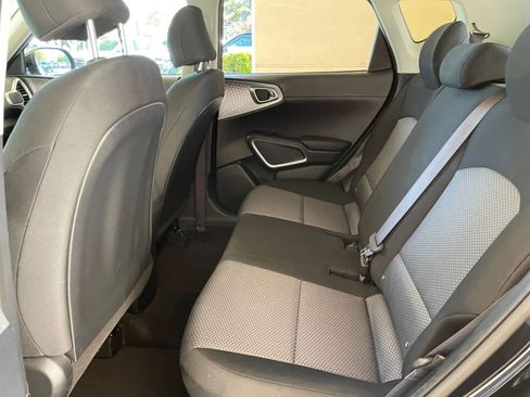 Used 2025 Kia Soul LX w/ LX Technology Package image 20