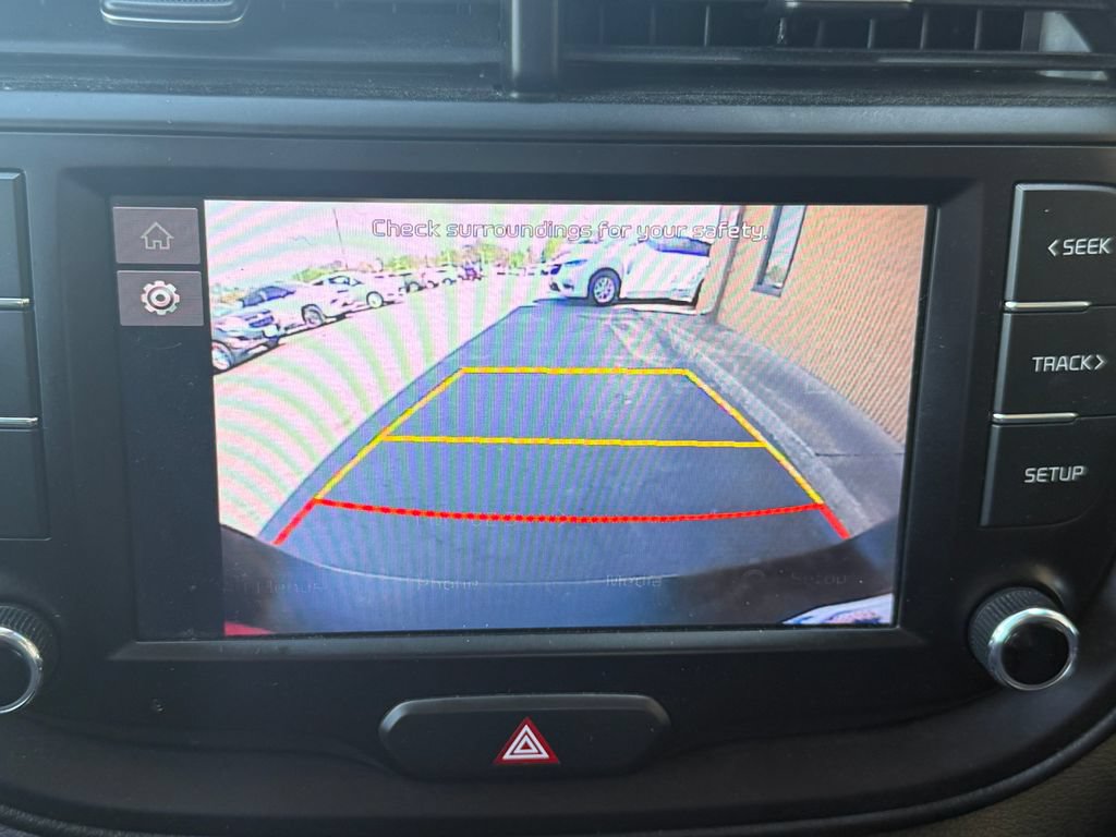 Used 2022 Kia Soul LX w/ Technology Package FWD image 3