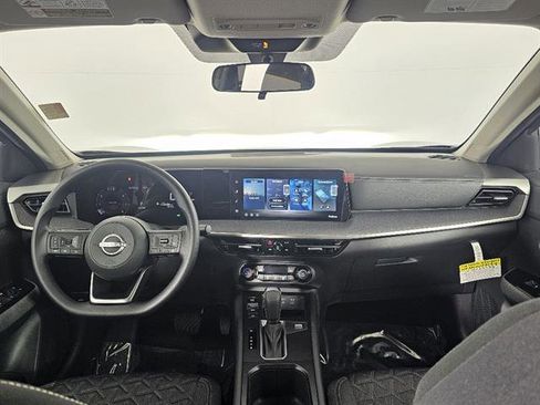 New 2026 Nissan Kicks SV w/ Cold Weather Package image 27