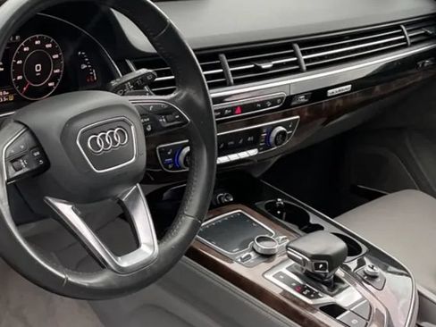 Used 2018 Audi Q7 3.0T Prestige w/ Prestige Package AWD/4WD image 10