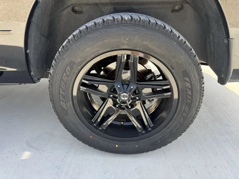 Used 2019 RAM 1500 Big Horn w/ Rambox Value Package AWD/4WD image 10