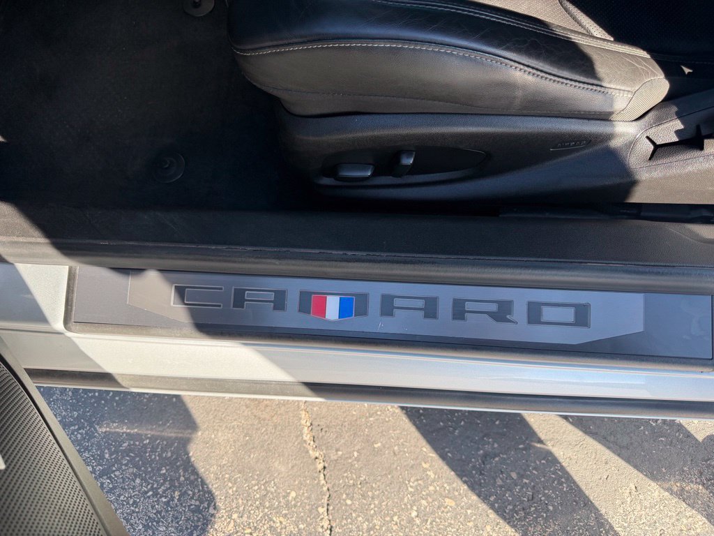Used 2019 Chevrolet Camaro SS RWD image 18