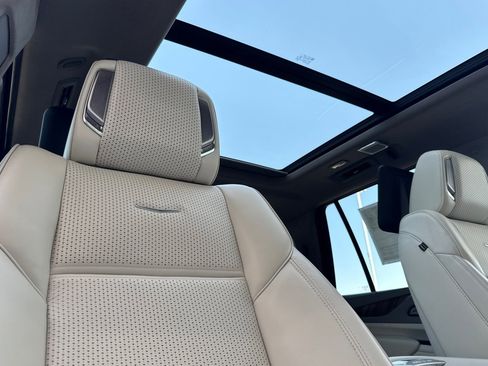 Used 2021 Cadillac Escalade Premium Luxury Platinum image 20