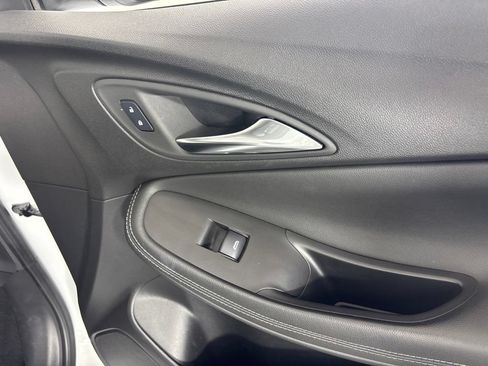 Certified 2024 Buick Encore GX Sport Touring FWD image 9