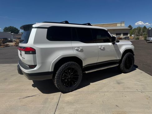 Used 2026 Lexus GX 550 w/ Accessory Package (ZB) AWD/4WD image 5