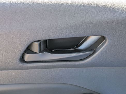 Used 2025 Nissan Altima 2.5 SV FWD image 25