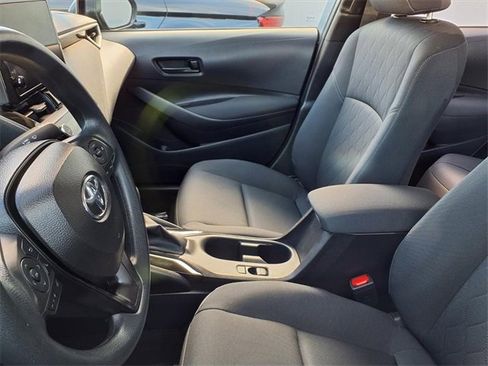 Used 2025 Toyota Corolla LE image 9