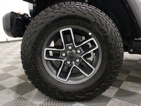 Used 2026 Jeep Gladiator Mojave AWD/4WD image 36