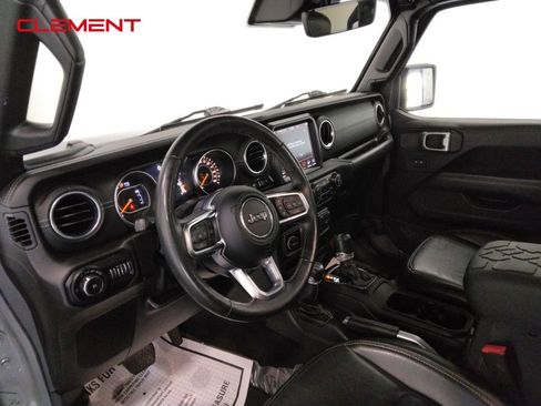 Used 2019 Jeep Wrangler Unlimited Sahara image 26