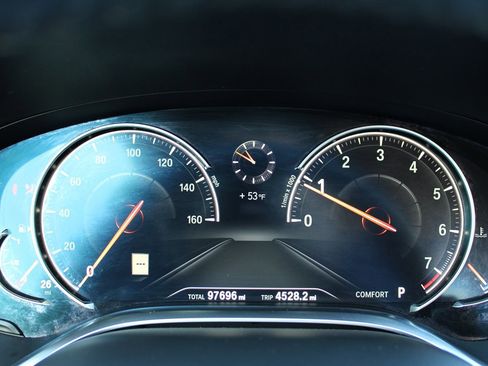 Used 2018 BMW 740i image 24