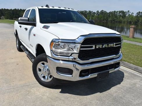 Used 2022 RAM 2500 Tradesman w/ Chrome Appearance Group image 2