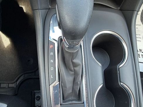 Used 2023 Chevrolet Equinox LS AWD/4WD image 18