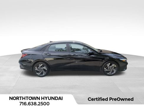 Used 2025 Hyundai Elantra Sport FWD image 12