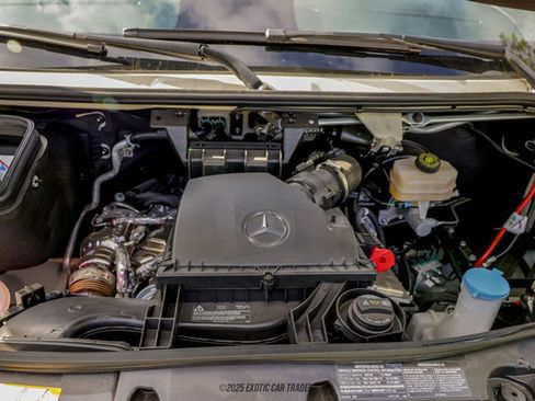 Used 2025 Mercedes-Benz Sprinter 2500 image 21