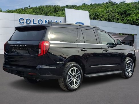 Certified 2025 Ford Expedition Active image 6