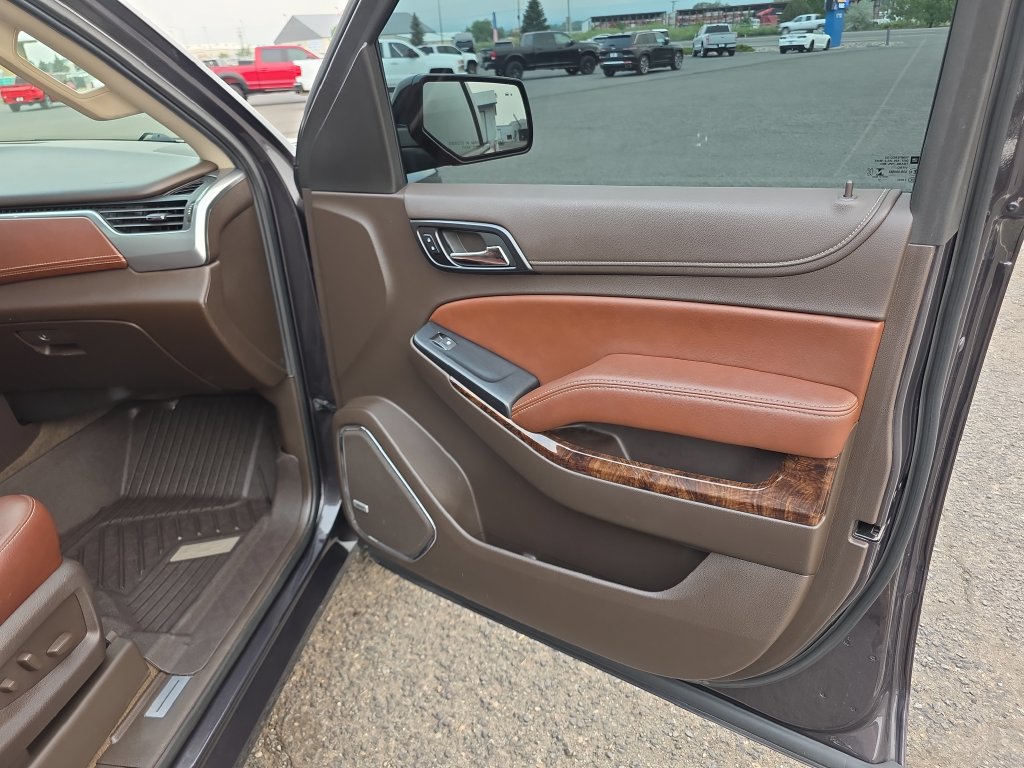 Used 2018 Chevrolet Tahoe Premier AWD/4WD image 34