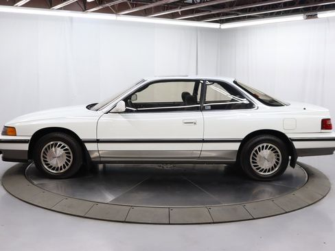 Used 1990 Acura Legend Coupe image 4