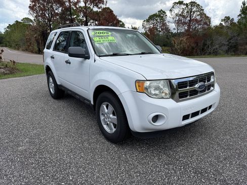 Used 2009 Ford Escape XLS FWD image 7