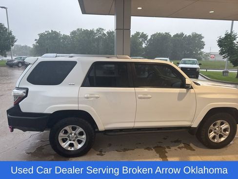 Used 2016 Toyota 4Runner SR5 Premium AWD/4WD image 6